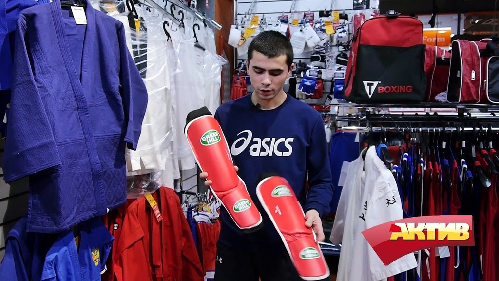Магазин «Корона Спорт»: одежда, обувь и спортивная экипировка